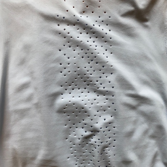 Light blue Lulu Lemon tank - Picture 4 of 4